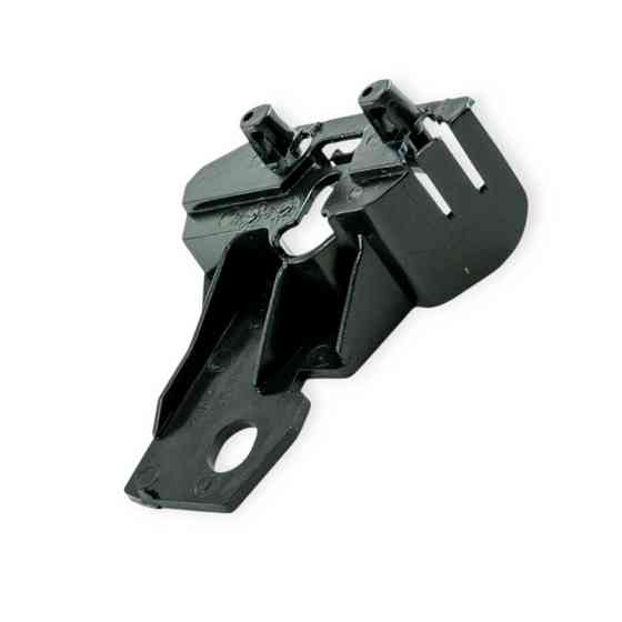 Кронштей решітки радіатора Мерседес Бенз Спрінтер 06- правий R кріплення Мукачево