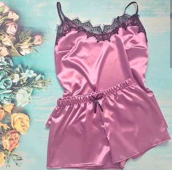 Піжама жіноча атласна з мереживом майка + шорти Рожевий (фрез) XL Харків