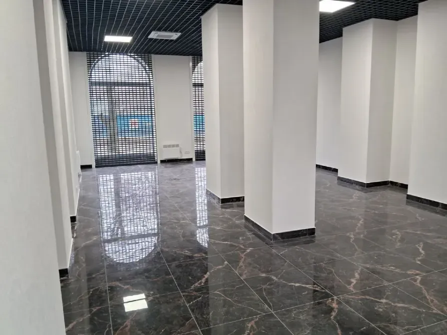 Магазин\ приміщення в центрі міста. Червона лінія з окремим входом, великі вітринні вікна. Дніпро - фото 5