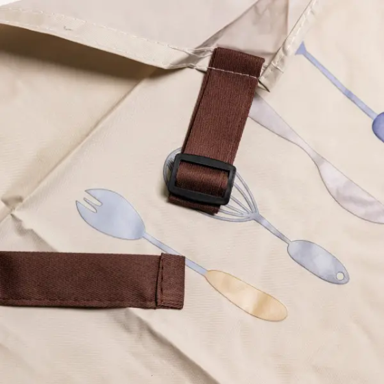 Фартух кухонний з поліестеру 68*75 см водонепроникний бежевий 529-1BE Коломия