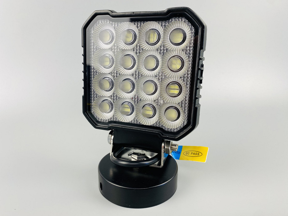 Фара квадратна (64 led діода) IP67 led chip 3030, алюмінієвий корпус, кріплення Мукачево - фото 5