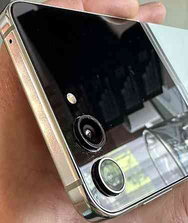 Смартфон: Samsung Galaxy Z Flip 5 F731B 8/256Gb. Mint Київ