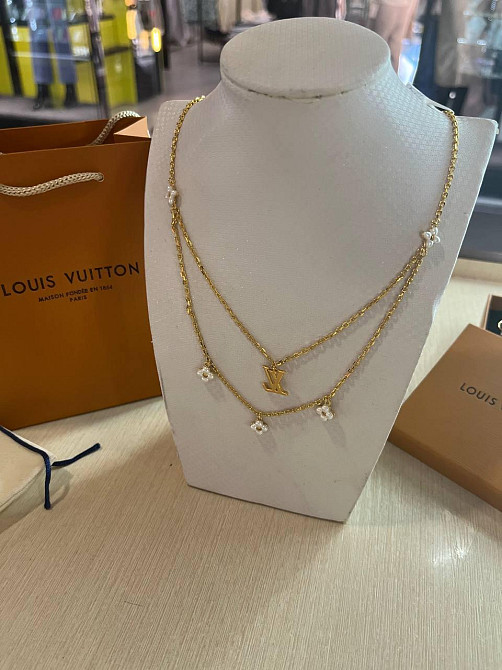 Двійне кольє Louis Vuitton з кулонами – вишуканість і стиль Одеса - фото 1