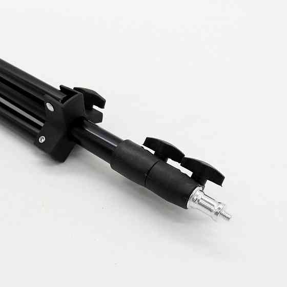 Штатив складной для LED лампы 0,66-2 м / Стойка-тренога для кольцевой лампы и студийного света Киев