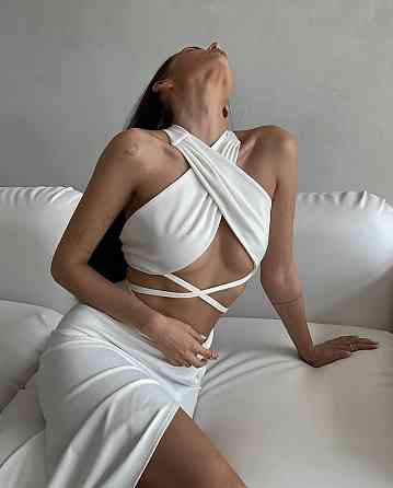 Жіночий привабливий костюм двійка: топ-хомут і спідниця з розрізом крепдайвінг Одеса