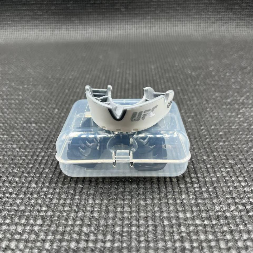 Капа OPRO Silver UFC дитяча (вік до 10) White/Silver (ufc.102515003) Кам'янське - фото 6