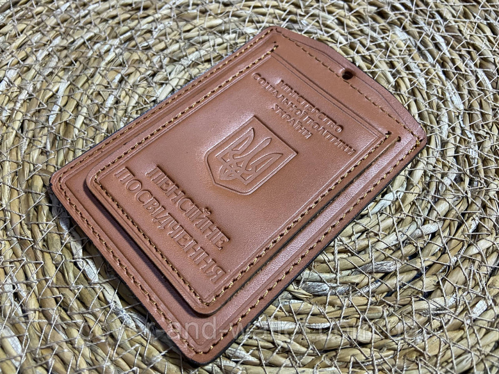 Обложка для пенсионного удостоверения из натуральной кожи желтого цвета Киев - изображение 2