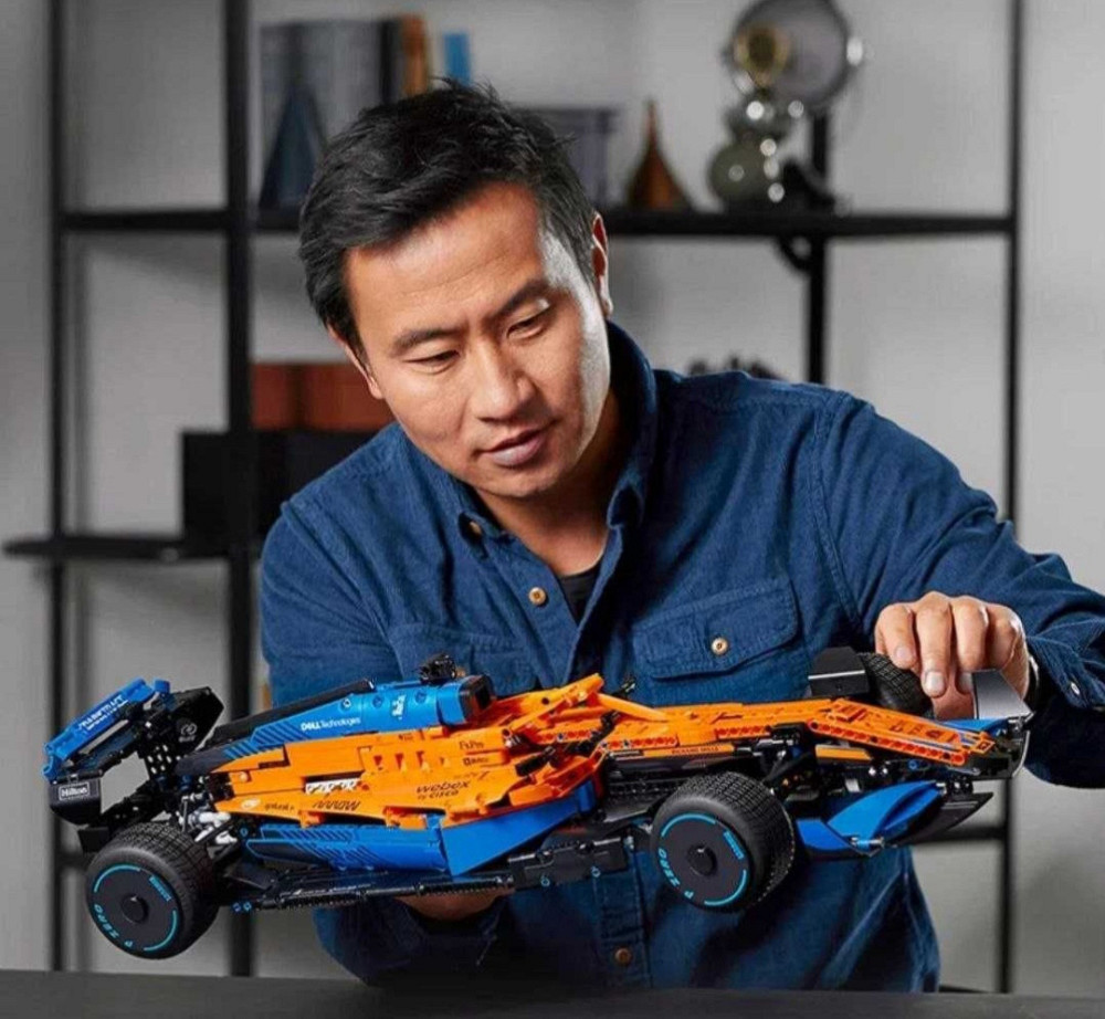 Конструктор машика  Technic Гоночний автомобіль McLaren F-1 (1434 деталей)маштаб 1:8 Макларен  жовта Киев - изображение 6