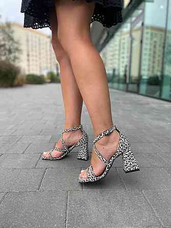 LIRIO Босоніжки жіночі шкіряні літні на підборах леопардові відкриті LIRIO L0195 5526 / Стильні Коломыя