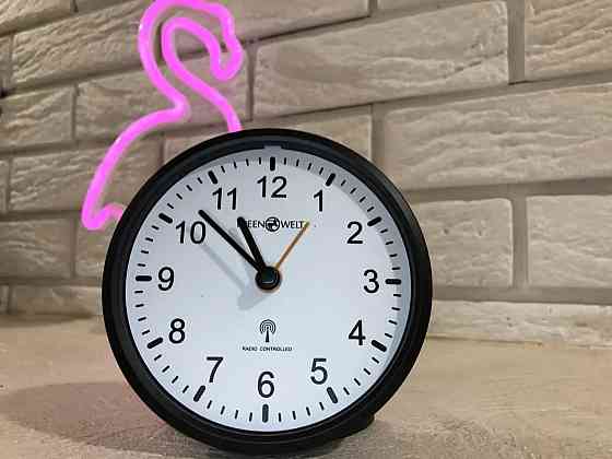 Годинник будильник Ideen Welt настільний з радіоконтролем, LED Німеччина Рівне