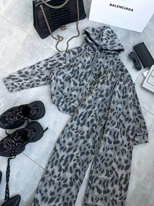 Жіночий повсякденний теплий принтований костюм двійка турецька трьохнитка на флісі Одеса - фото 1