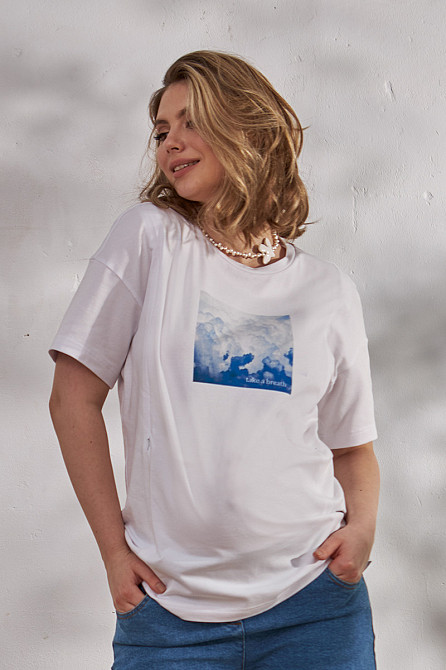Женская свободная футболка для беременных и кормления грудью с принтом Clouds размер XL Юла Мама Белый Кривой Рог - изображение 1