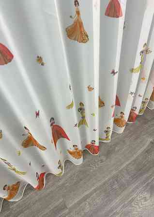 Тюль шифонова з принтом колір молочний з різнобарвним 1936т Київ