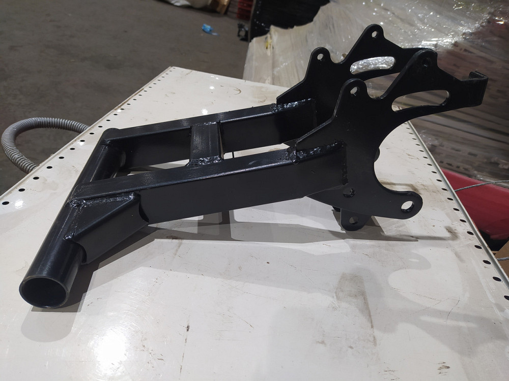 Вилка маятника задняя квадроцикл 200 Мукачево - изображение 1