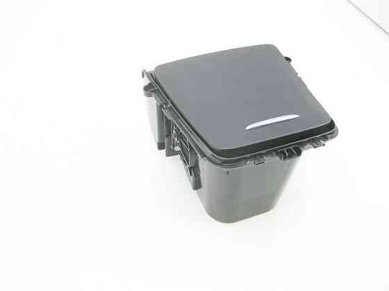 Mercedes-Benz  A1768100000 9H44 Підсклянник у передній частині підлокітника CLA C117 GLA X156 Одесса