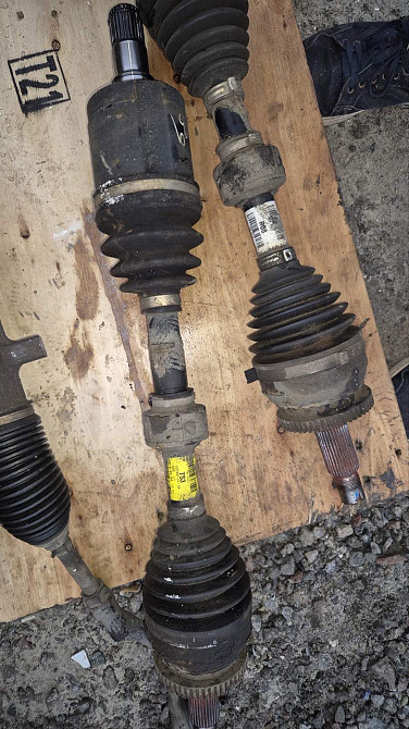 Напівось передня ліва (МКПП/АКПП) Hyundai Santa Fe 2013-2018 Київ - фото 1