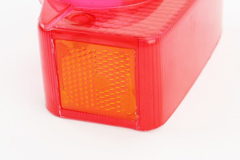 УЦІНКА ALPHA Скло-розсіювач ліхтаря заднього (тріщина, див. фото) Киев - изображение 2