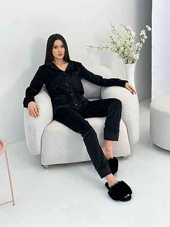 Костюм из плюшевого велюра на пуговицах с двумя карманами S Черный Харьков