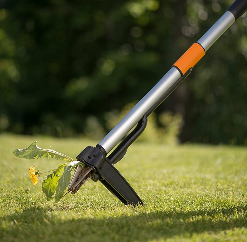 Телескопический Удалитель сорняков 99-119 см Fiskars 