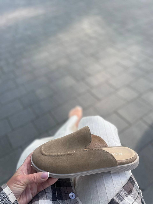 Зручні шльопанці жіночі замшеві пісочні з закритим носком SEE SEVEN 1806 / Шльопанці для жінок Коломыя - изображение 2