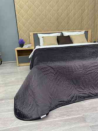 Покрывало стеганое Decorator Велюр листья 150х220 см графитовый (85-033) Киев