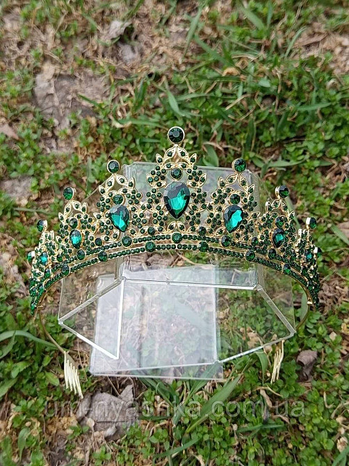 Диадема на обруче Корона изумрудная с камнями Кривой Рог - изображение 1