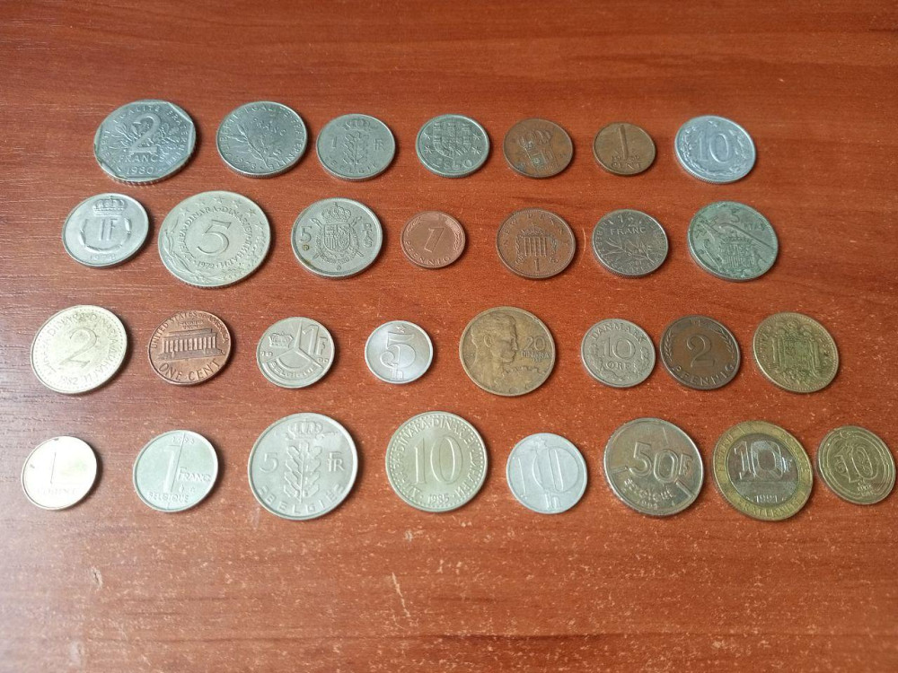 Гора иностранных монет! 30 шт. БЕЗ ПОВТОРА Полтава - изображение 1