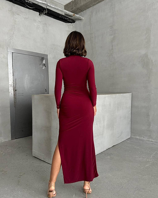 Женское классическое привлекательное макси платье креп дайвинг Бордо Одесса - изображение 3