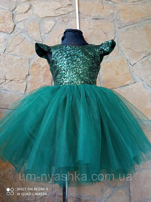 Нарядное изумрудное платье на девочку на 3-5 лет 75 Кривой Рог - изображение 1
