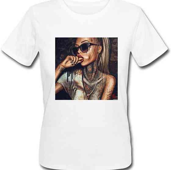 Белая женская футболка с рисунком Черновцы