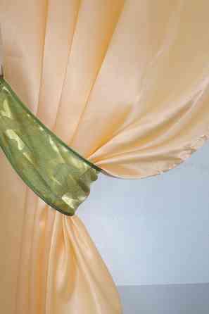 Кухонные шторы VR-Textil № 073к с ламбрекеном и подхватами персиковый с салатовым 270х170 см (52-0191) Киев