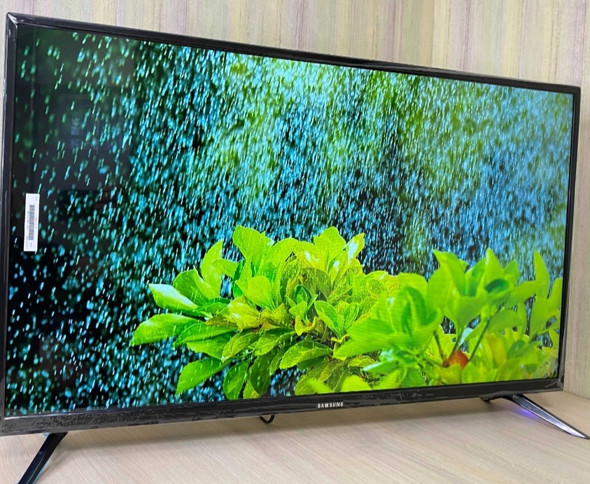 Телевизор: Samsung 45