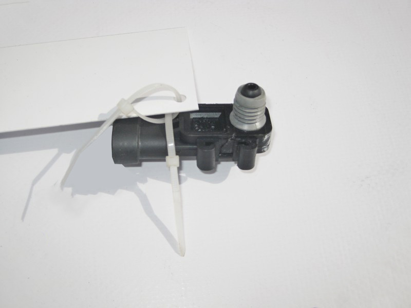 Mercedes-Benz  A1635422818 Датчик тиску в паливному баку ML W163 W164 GL X164 GLE W166 GLS X166 C-Class W203 W204 E-Class W211 C207 W212 S-Class W221 Одеса - фото 3