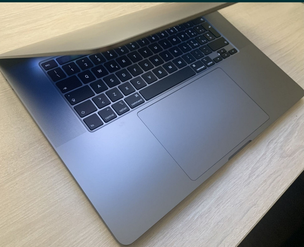 Ноутбук: Apple MacBook Pro 16inch i7 , 32Gb . 1Tb. Киев - изображение 1