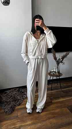 Жіночий плюшевий прогулянковий костюм трійка: кофта топ і штани велюр Одеса