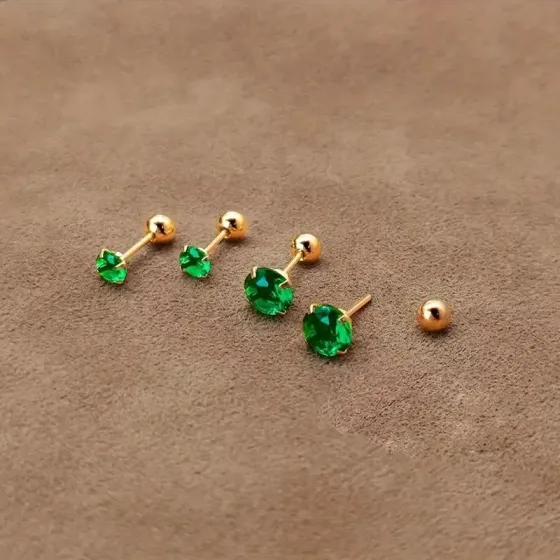 Набор сережек-гвоздиков с зеленым цирконием — 3 пары, золотистый цвет, разные размеры Киев