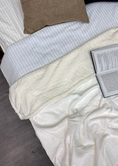 Плед двосторонній 155х200 см (+-5см) із штучною овчиною Молочний (87-064) Київ - фото 6