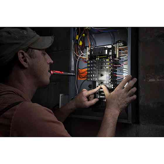 Ліхтар компактний MILWAUKEE, IPL-LED, на елементах ААА Одеса