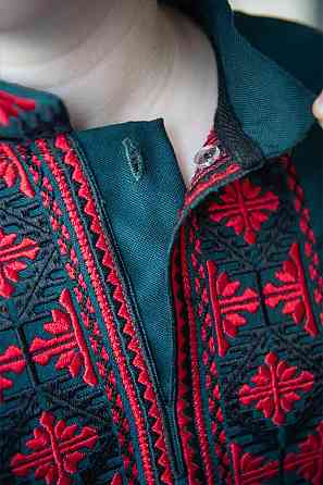 Вышиванка для мальчиков с длинным рукавом льняная изумрудная, топ топ Киев