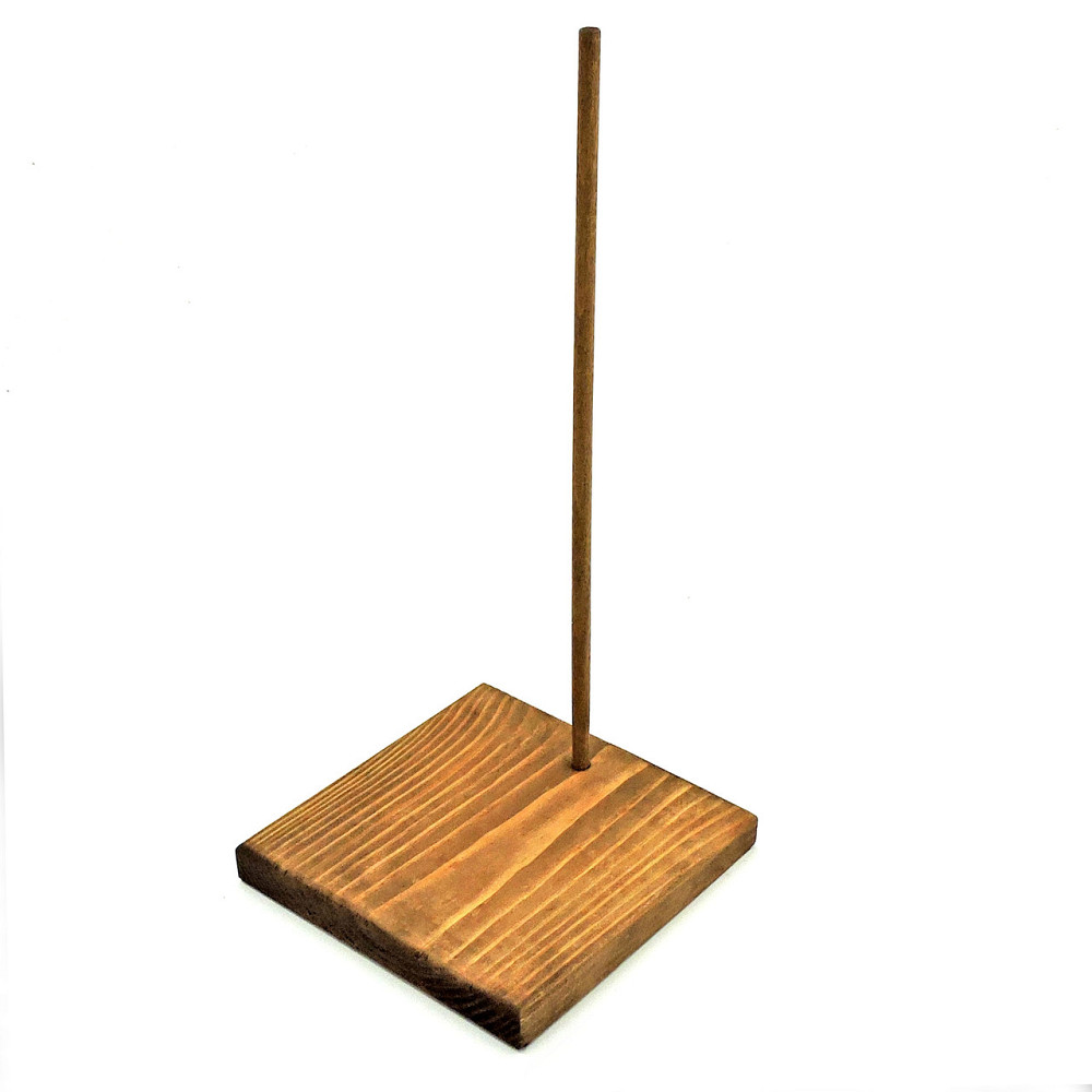 Подставка для кукол 