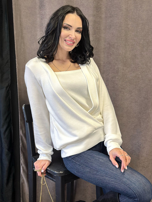 Демісезонна жіноча кофтинка "Alisia" оптом | Норма і батал | Розпродаж моделі Київ - фото 2