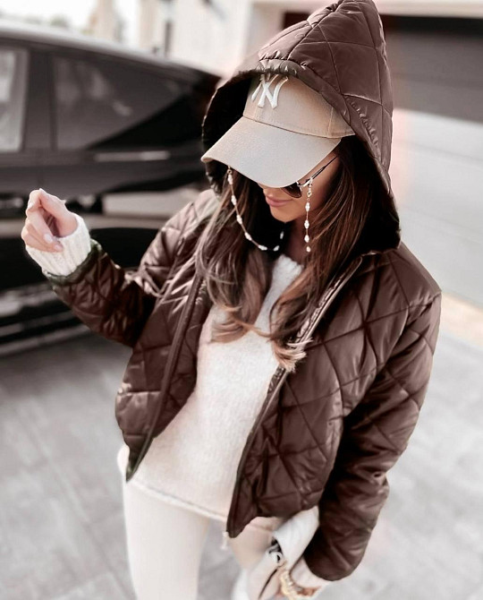 Женская короткая куртка с капюшоном водоотталкивающая плащевка с утеплением силикон Шоколад, 54/56 Одесса - изображение 2