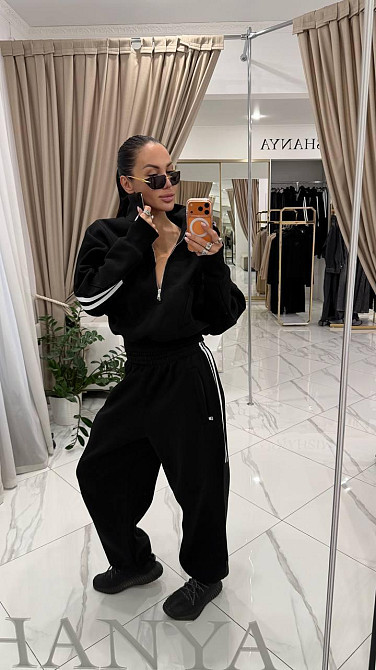 Женский стильный костюм с лампасами из качественной турецкой ткани Одесса - изображение 4