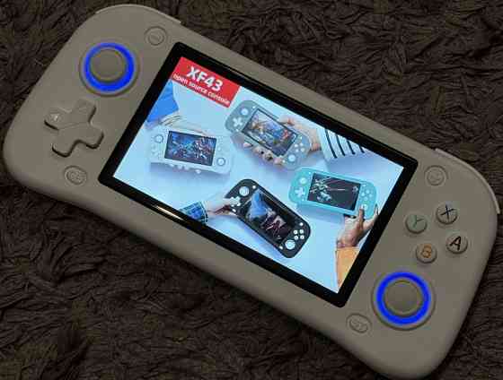 Игровая консоль xf43 Весь комплект в кофре. Киев