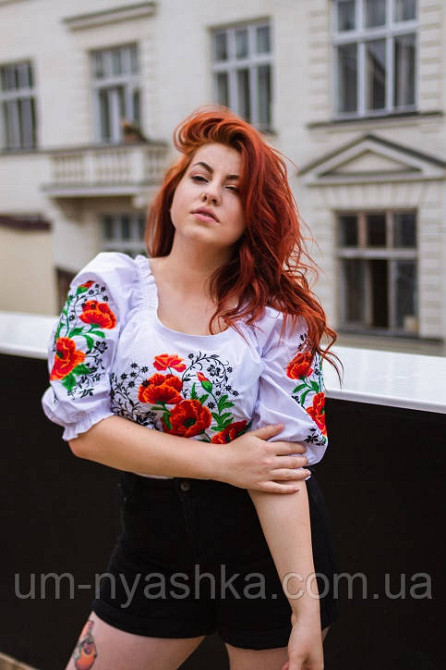 Блузка с вышивкой вышиванка 