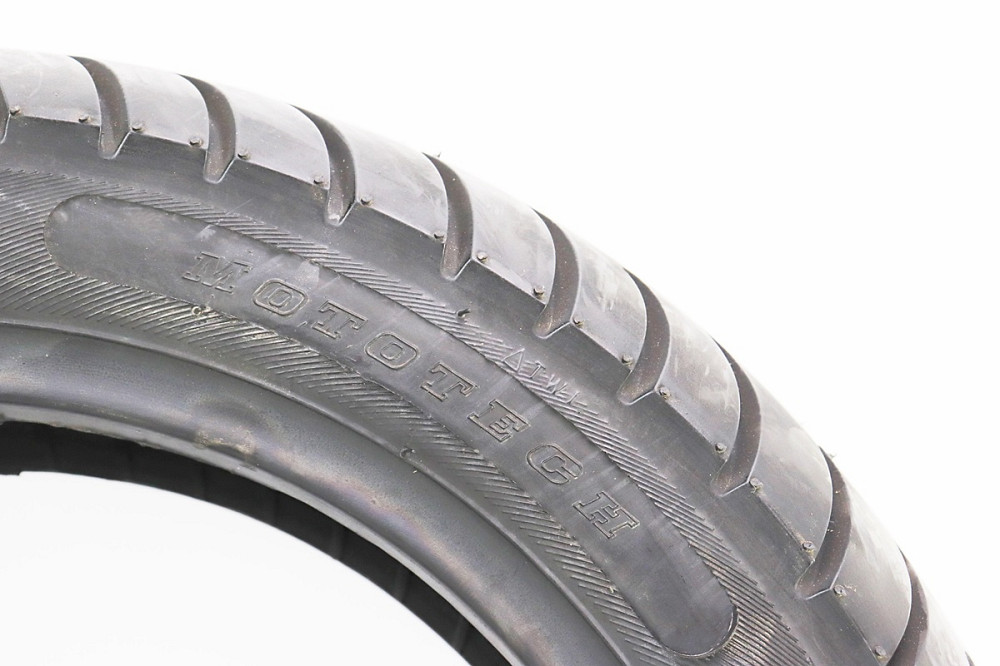 Шина 120/70-12 безкамерна, шосейний малюнок 6002 Київ - фото 3