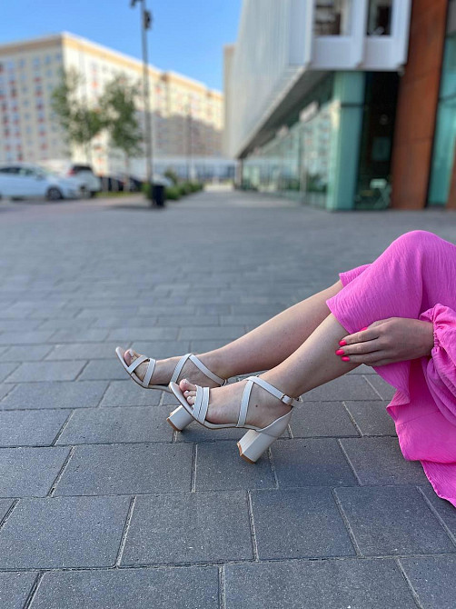 L&M Літні босоніжки жіночі на підборах бежеві з еко-шкіри на стійких підборах L&M F25-3 р. 36-4 Коломыя - изображение 4