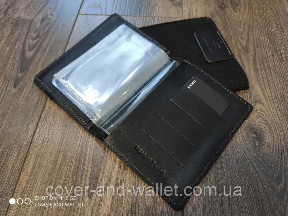 Обкладинка для документів та паспорта з гладкої італійської шкіри Grande Pelle Чорний Київ - фото 4