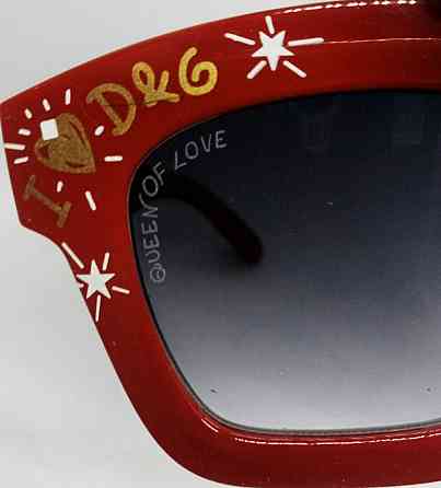 Брендові модні жіночі окуляри сірий градієнт у червоній оправі. Київ