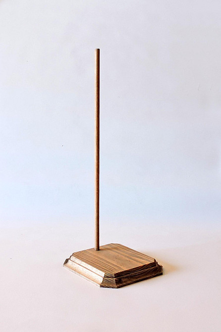 Подставка для кукол 